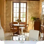 Oda ve Kahvaltı D'hotes La Bastide Des Tremieres 4*