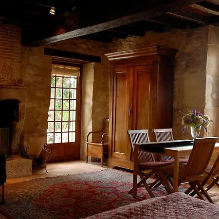 Bed & Breakfast D'hotes La Bastide Des Tremieres 4*