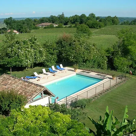 Bed & Breakfast D'hotes La Bastide Des Tremieres 4*